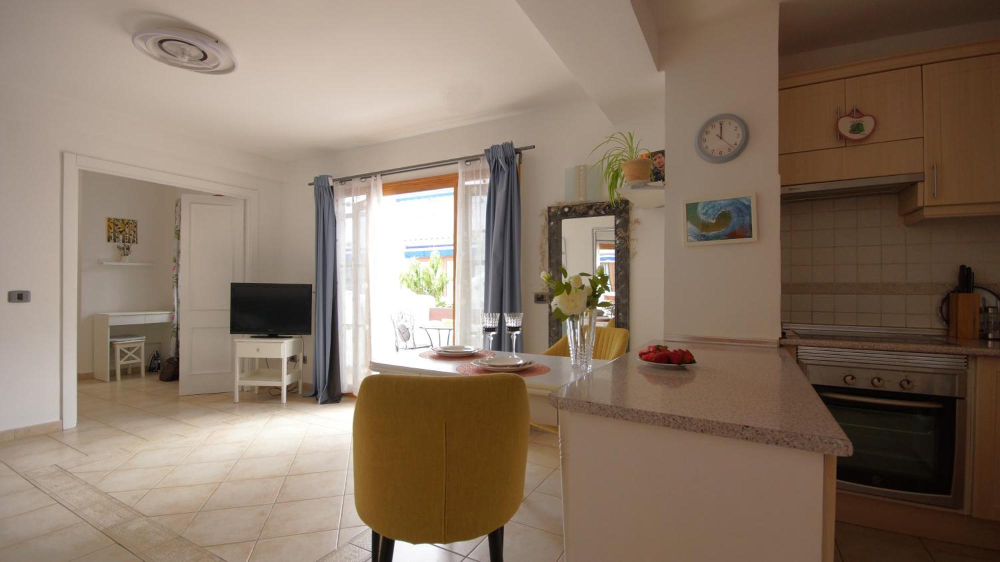 Mi dulce аpartamento con gratis Wi-Fi, con piscina en Los Cristianos Лос-Крістіанос Екстер'єр фото